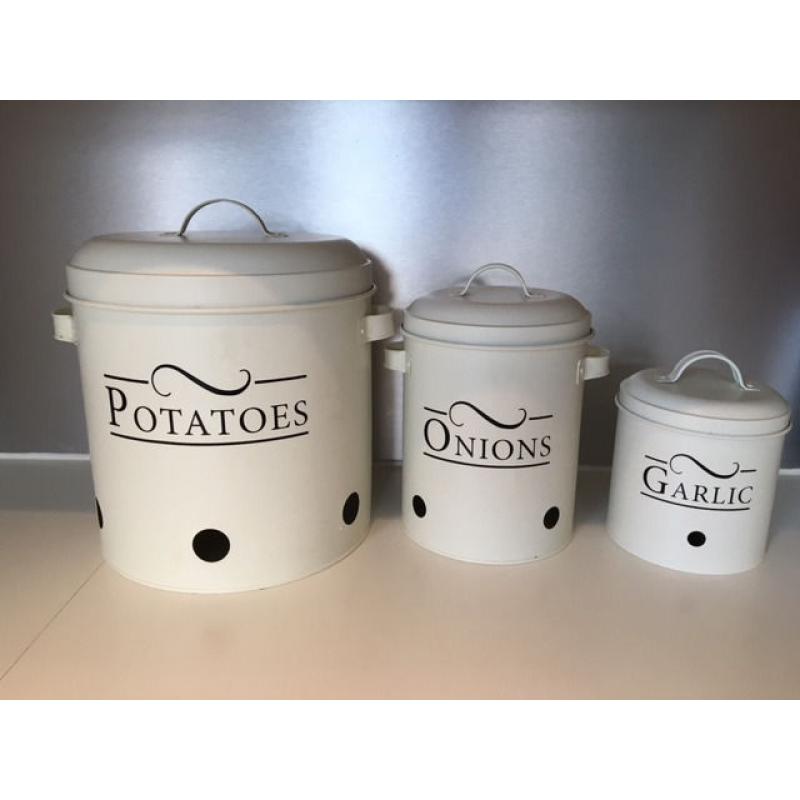 A set of 3 kitchen storage containers