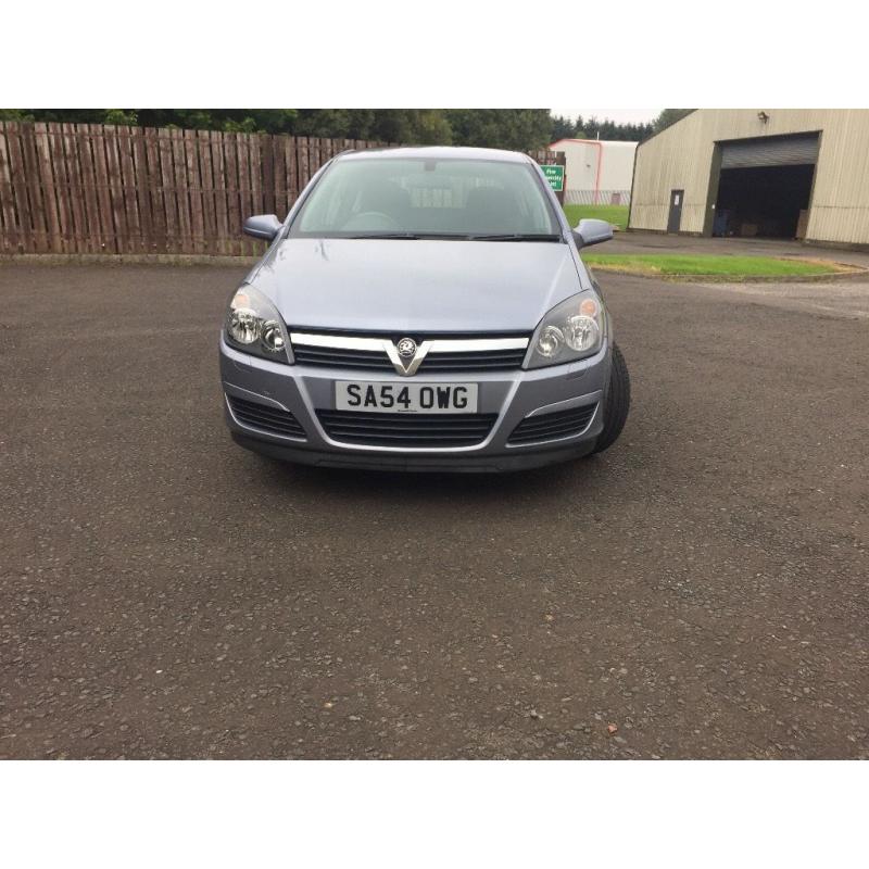 2005 AUTOMATIC VAUXHALL ASTRA 1.6 PETROL -- ONLY DONE 25K- FULL SERVICE HISTORY-- ONE OWNER