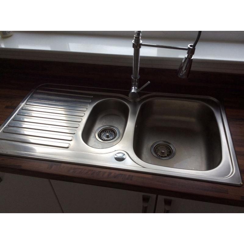Stainless Steel sink 1 1/2 bowls