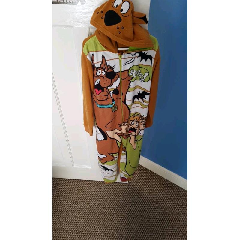 Scooby doo onesie 7-8
