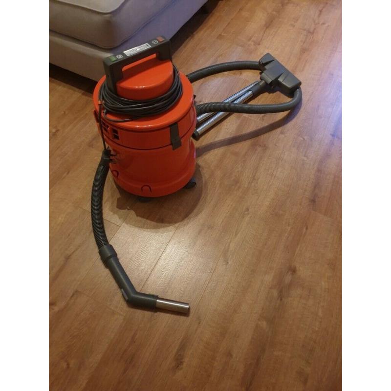 VAX Carpet Vacuum Cleaner