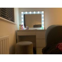 Hollywood Vanity Station With Mirror & Lights Brand New