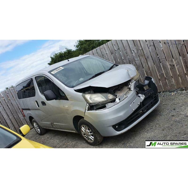 Nissan nv200 minibus BREAKING PARTS SPARES ONLY