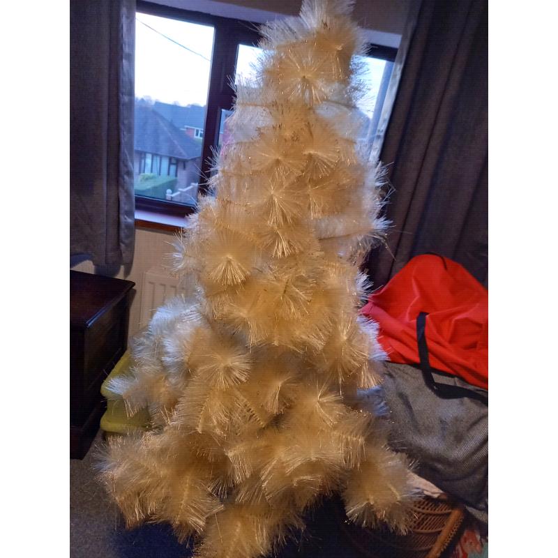Champagne coloured Christmas tree