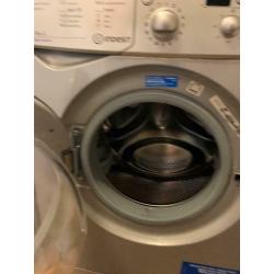 Washer dryer machine - Good condition