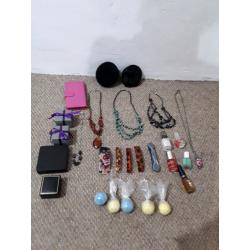 Ladies neckless and more stuff