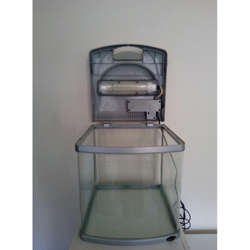 Fish tank 25l with pump and gravel