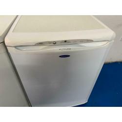 White hotpoint undercounter frost free freezer good condition with guarantee bargain