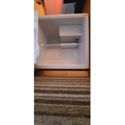 Tabletop fridge
