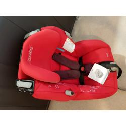 Baby Car seat Maxi Cosi Opal from newborn to about 4 years old