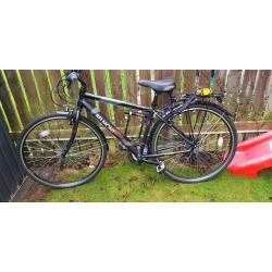 BARGAIN HALFORDS 18 INCH BIKE AS NEW WITH ACCESSORIES ?120 ONOS