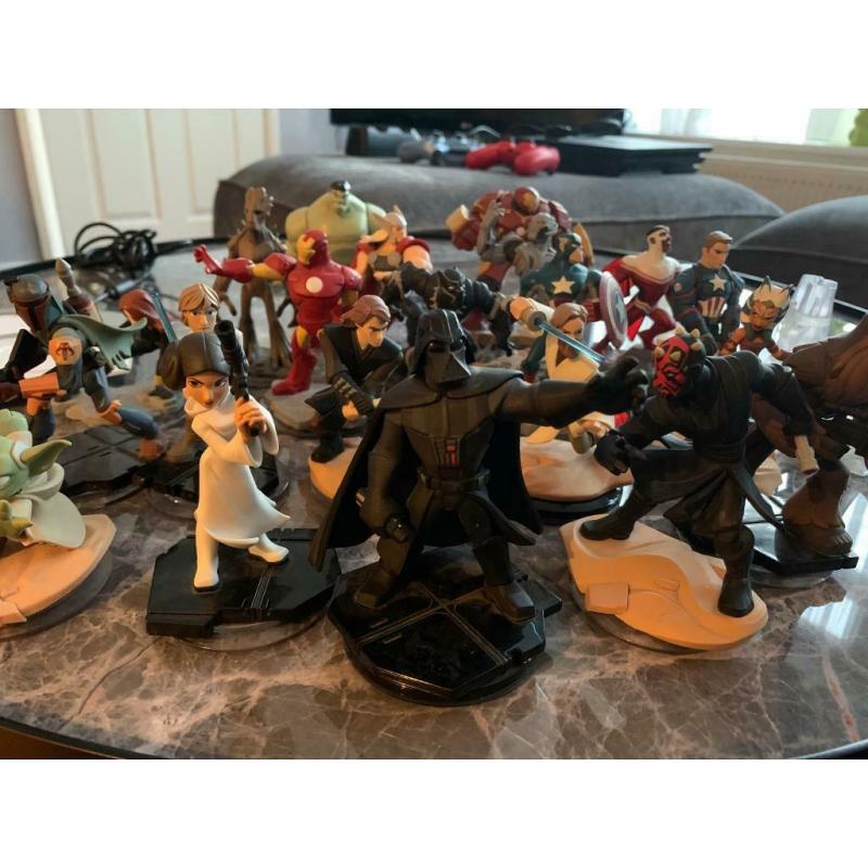 Disney Infinity PS4 game + 24 figures bundle perfect gift for children