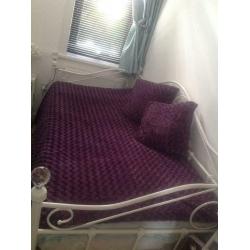 BED THROW & 2 CUSHIONS