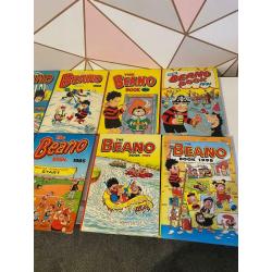 22 The Beano book Annuals, decent condition for the age
