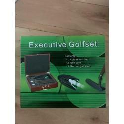 Executive golf set